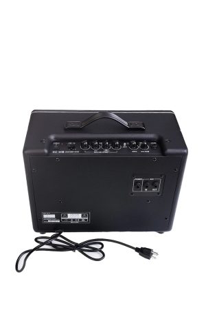 Alternative view of Amplificador Belcat BN-30 – Combo 30W para bajo, 8", práctica y estudio